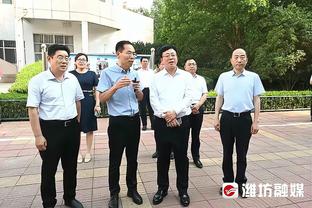 科尔谈库里10助2失误：即使不在最佳状态 他也能以控卫身份帮球队